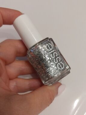 🌸5/$25 Essie Silver Glitter Sparkle Nailpolish